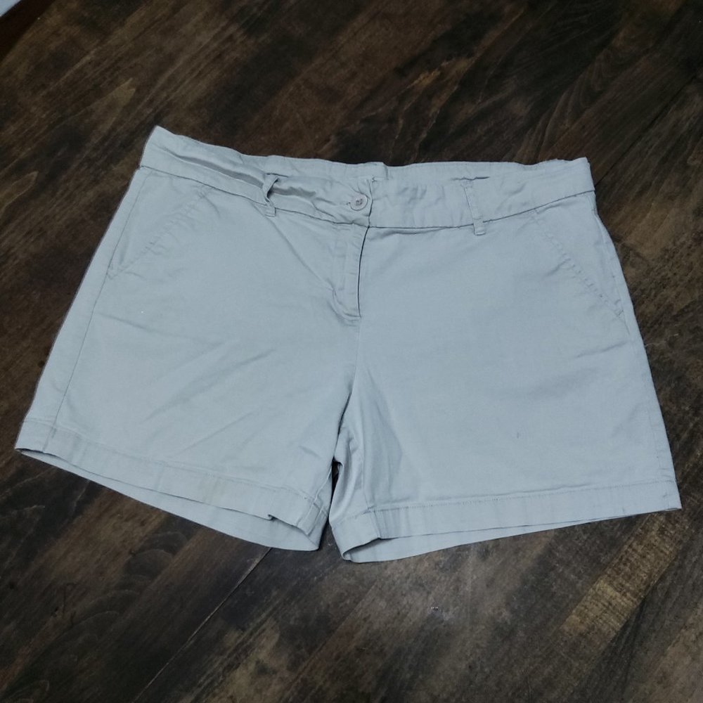Per Se khaki shorts
